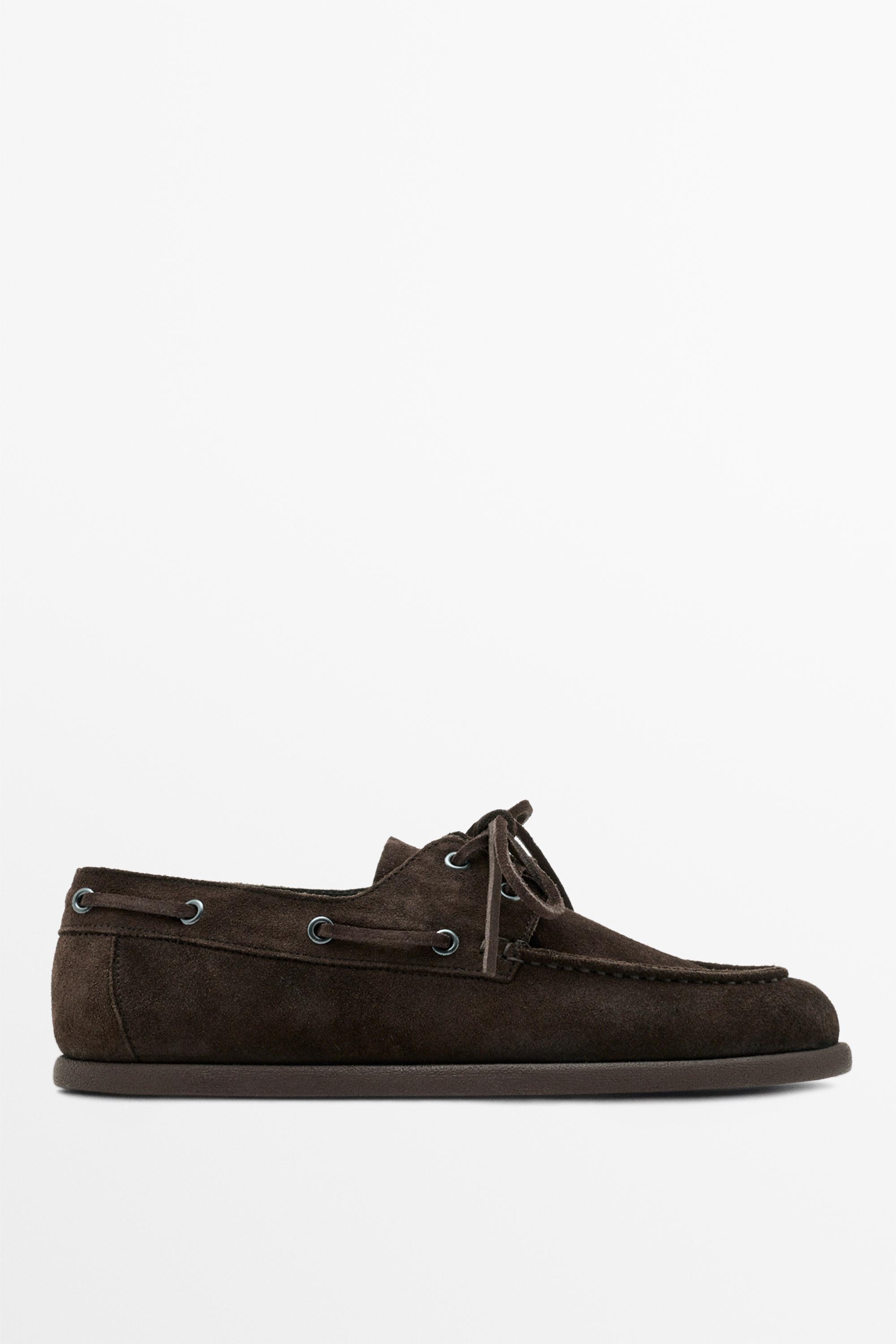 Chaussure bateau en croûte de cuir